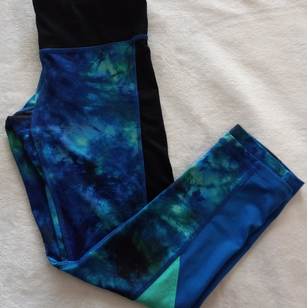 CHAMPION DUO DRY PLUS ACTIVEWEAR YOGA CAPRIS. WOMENS XS.